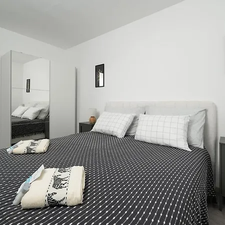 Apartment Grey Medulin